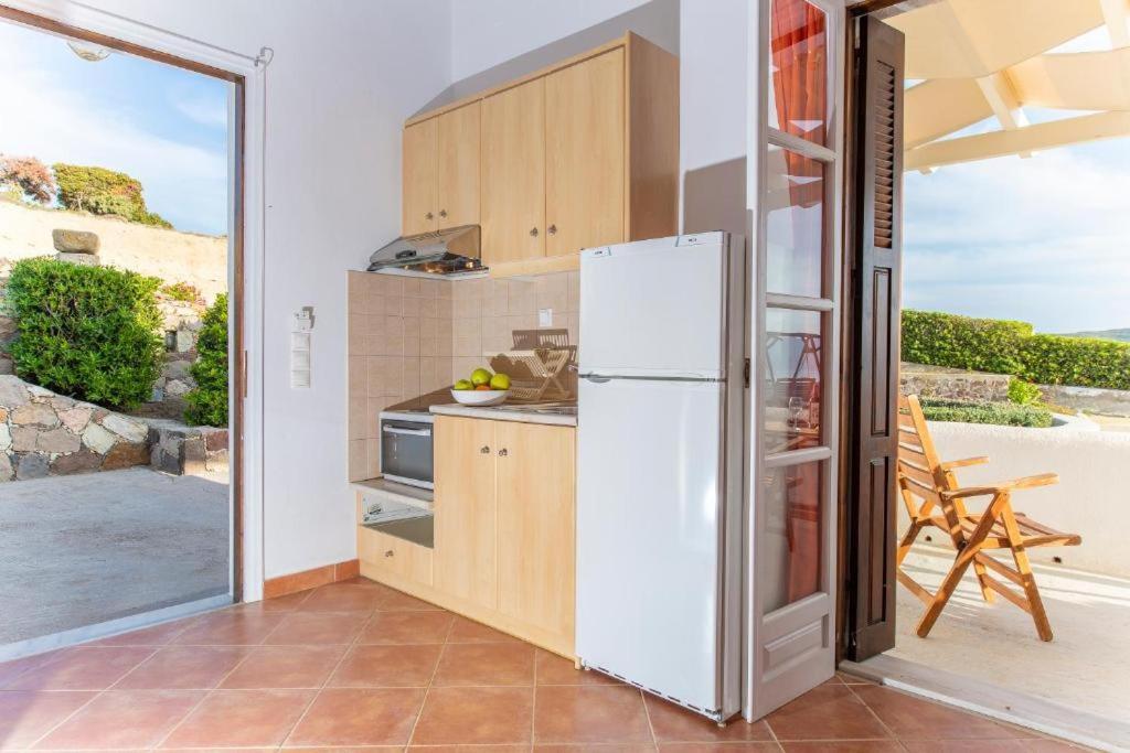 Elena Apartment Adamantas  Exterior photo